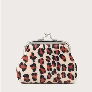 🤩HP🤩🔥2for$25🔥Leopard print coin purse
